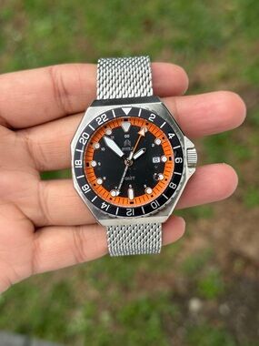 Shield Marius Bracelet Men'S Diver Watch Diver Style Watch with Orange Accents
